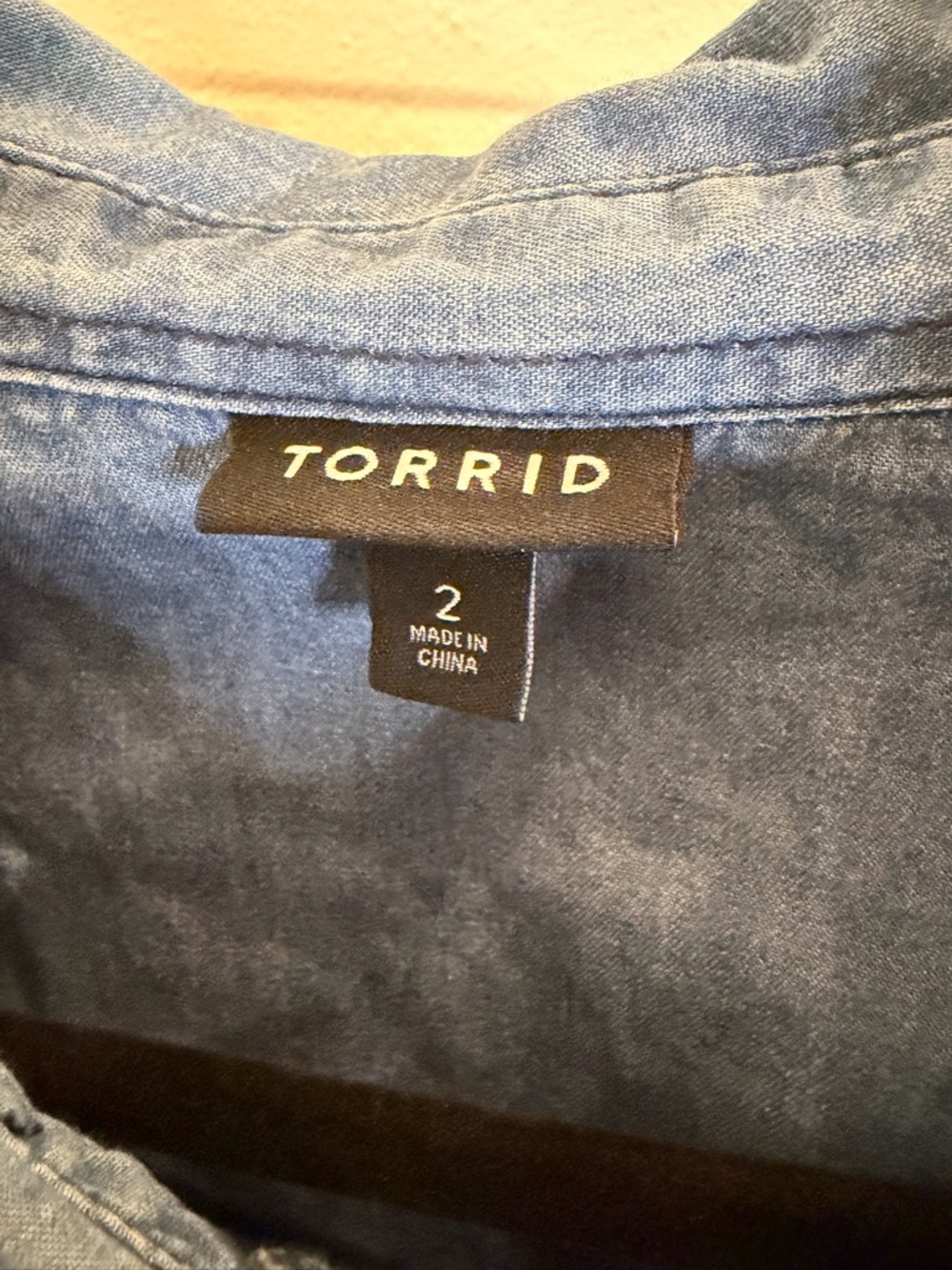 torrid faded blue denim shirt - Picture 3 of 5